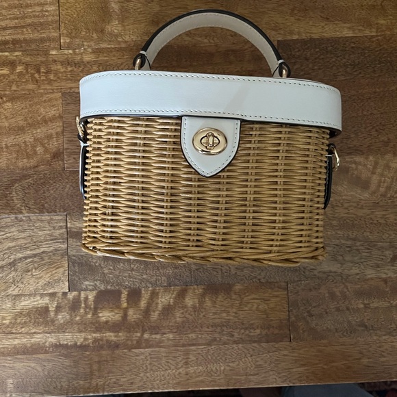 Coach Kay Crossbody with Gold Chain - Picture 2 of 7